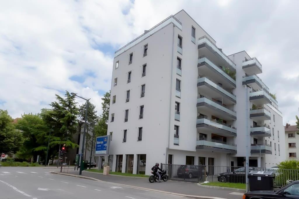 Le Nid Des Romains - T2 Neuf - Balcon - Vue Apartment