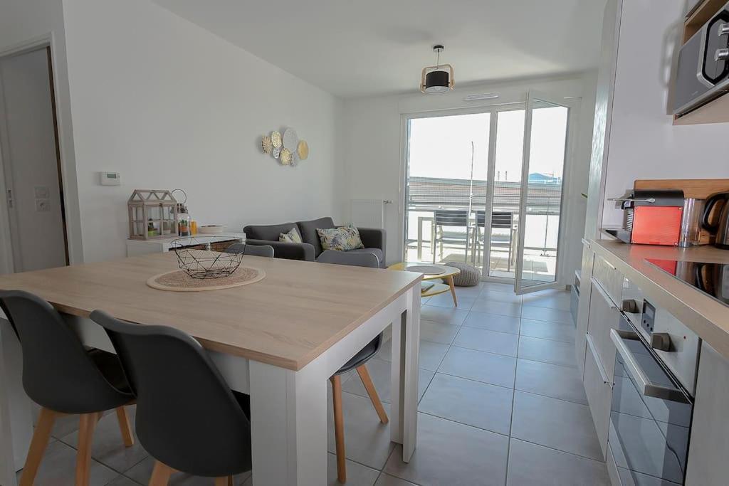 Le Nid Des Romains - T2 Neuf - Balcon - Vue Apartment *